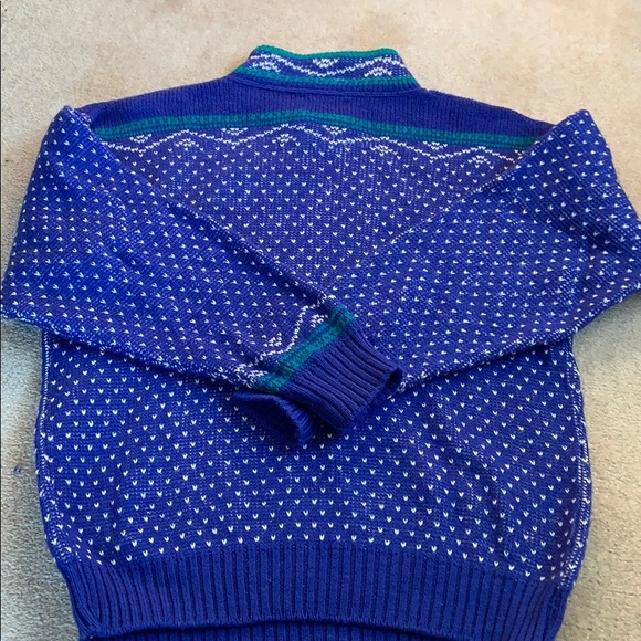 Pullover sweater - Picture 2 of 3